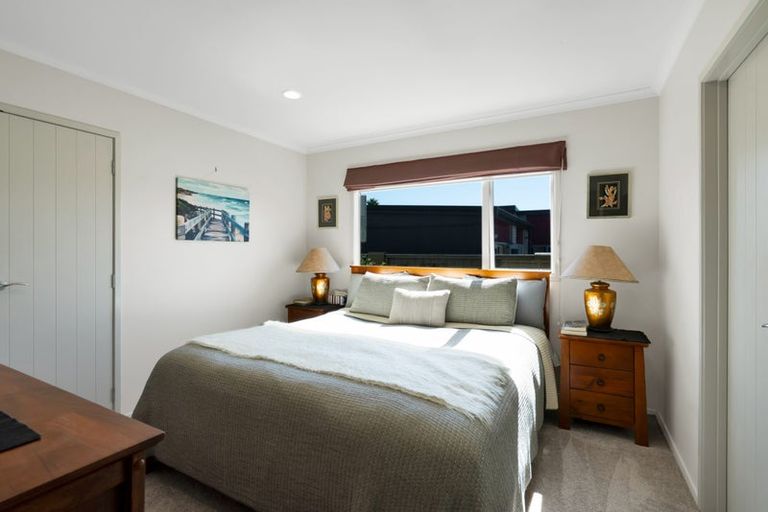 Photo of property in 2 Parkvue Drive, Bell Block, New Plymouth, 4312