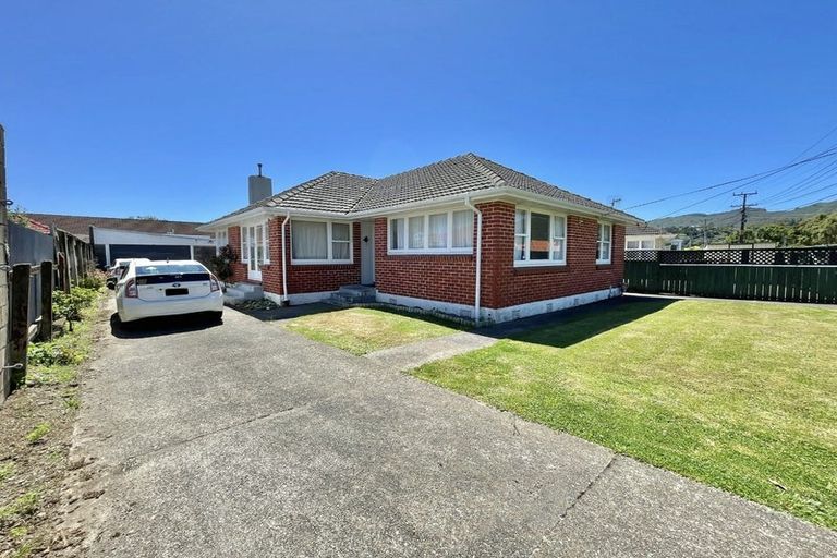 Photo of property in 11 Brees Street, Epuni, Lower Hutt, 5011