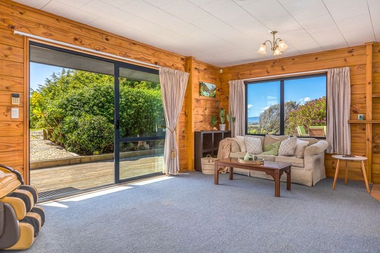 Photo of property in 338 Ngarara Road, Waikanae, 5391