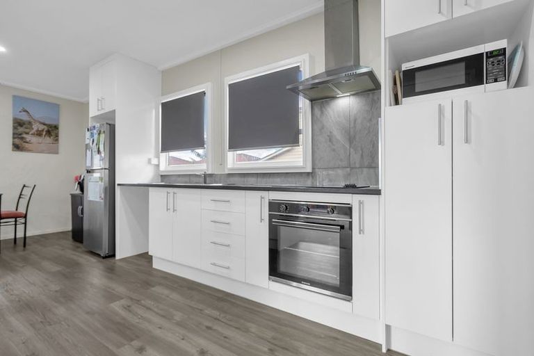 Photo of property in 25a Bunnythorpe Road, Papakura, 2110