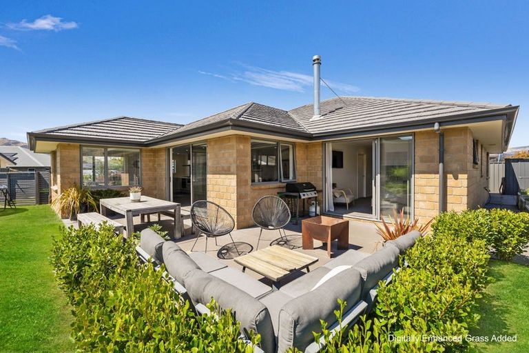 Photo of property in 22 Magnetic Place, Cromwell, 9310