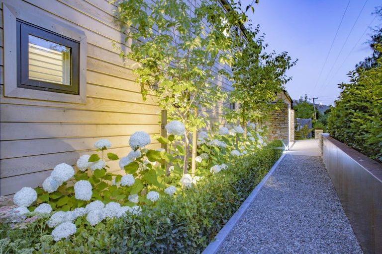 Photo of property in 9a Caernarvon Street, Arrowtown, 9302