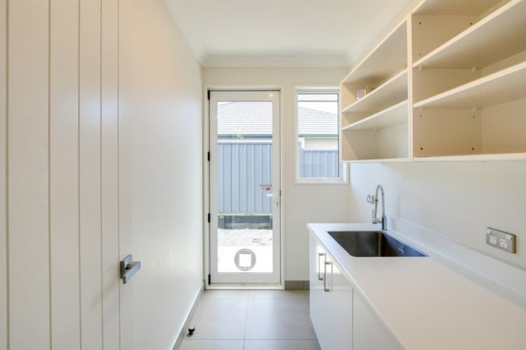 Photo of property in 13 Whakatomo Place, Havelock North, 4130