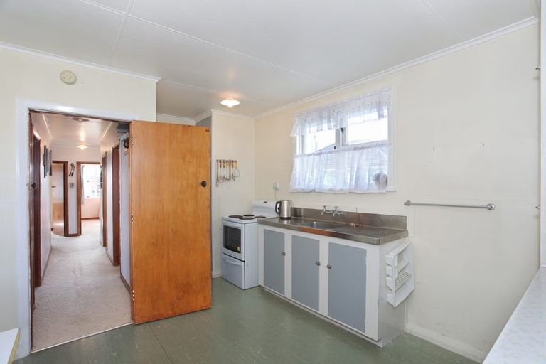 Photo of property in 14 Ward Street, Bulls, 4818