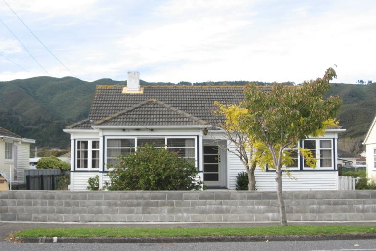 Photo of property in 214 Naenae Road, Naenae, Lower Hutt, 5011