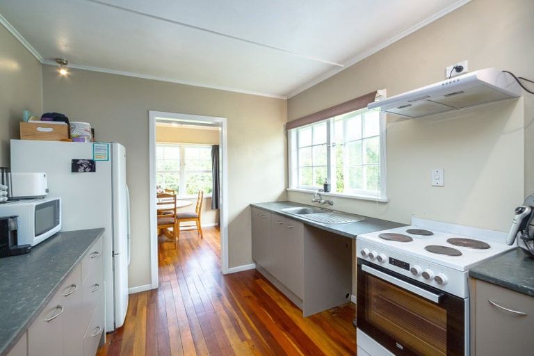 Photo of property in 9 Farrier Grove, Featherston, 5710