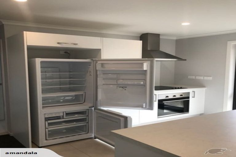 Photo of property in 2/23 Montgomery Crescent, Bader, Hamilton, 3206