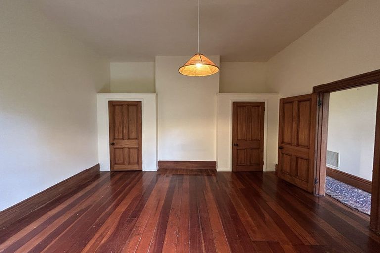 Photo of property in 90 Glenmore Street, Northland, Wellington, 6012