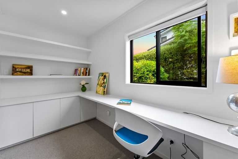 Photo of property in 2/11 Huntly Road, Campbells Bay, Auckland, 0630