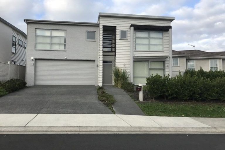 Photo of property in 4 Costa Viva Crescent, Karaka, Papakura, 2113