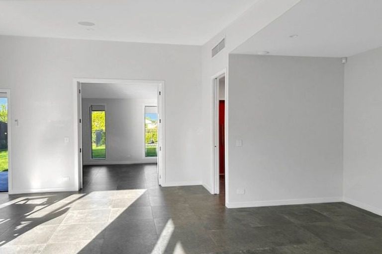 Photo of property in 31 Chesterfield Place, Rangiora, 7400