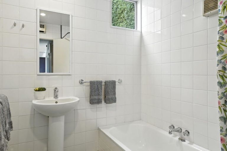 Photo of property in 23 Overdale Drive, Cashmere, Christchurch, 8022