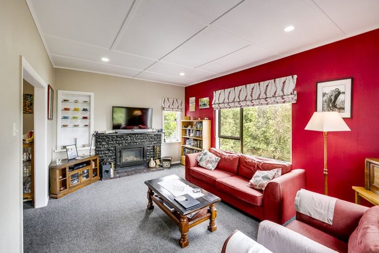 Photo of property in 8 Thompson Road, Bluff Hill, Napier, 4110