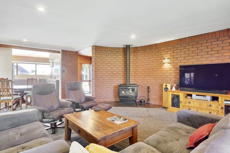 Photo of property in 5 Hinton Place, Rangiora, 7400