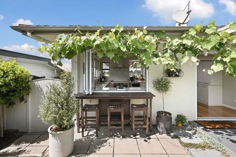 Photo of property in 102 Awatere Avenue, Beerescourt, Hamilton, 3200