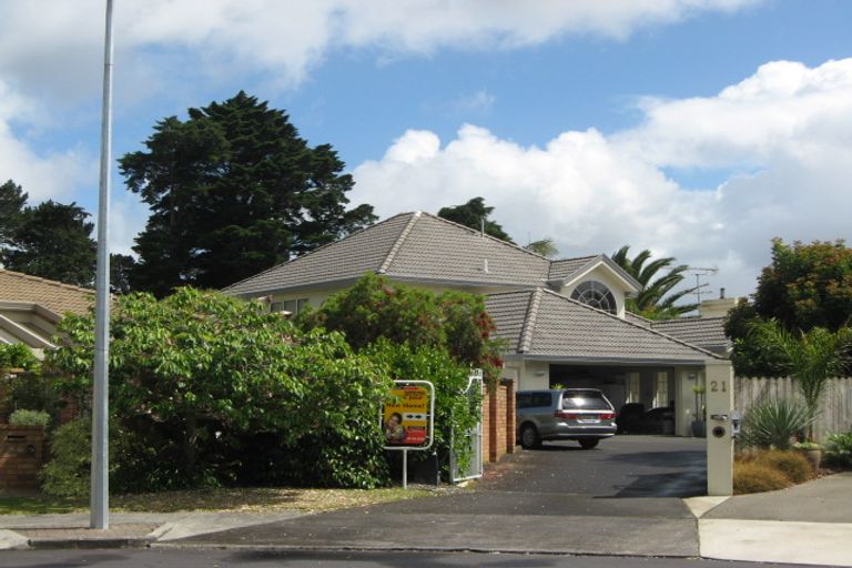 Photo of property in 21 Chippewa Place, Conifer Grove, Takanini, 2112