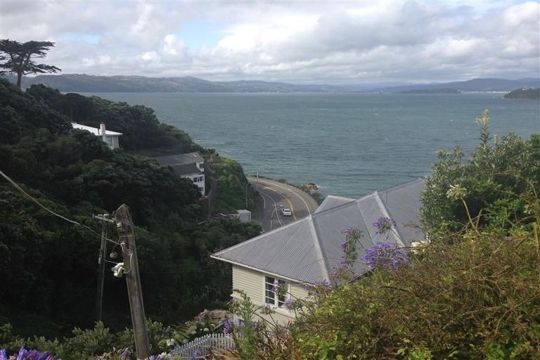 Photo of property in 1/134 Evans Bay Parade, Roseneath, Wellington, 6021