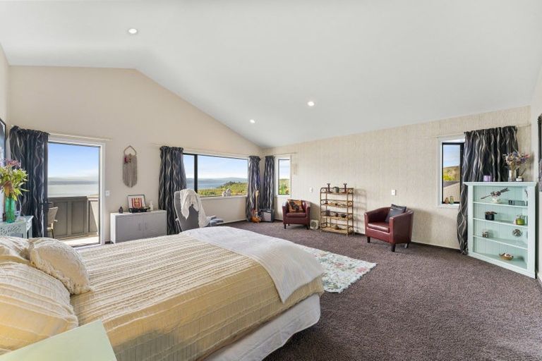 Photo of property in 82 Wakeman Road, Acacia Bay, Taupo, 3330