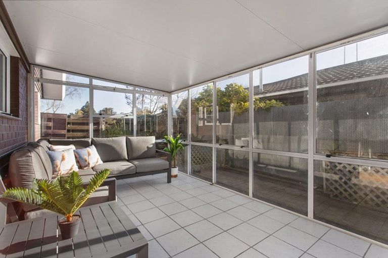 Photo of property in 2 Cintra Place, Casebrook, Christchurch, 8051