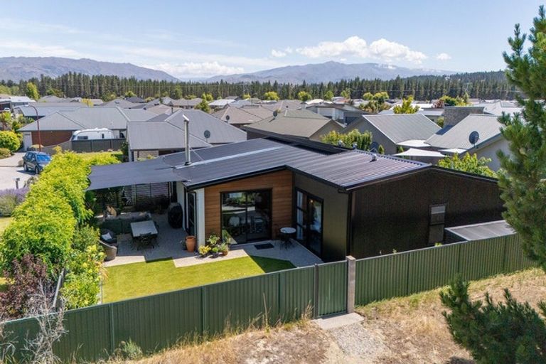 Photo of property in 12 Walker Place, Alexandra, 9320