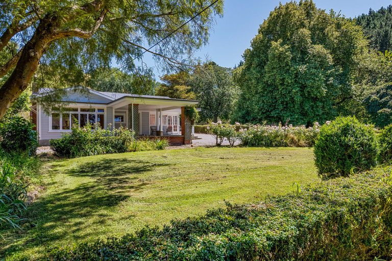 Photo of property in 217 Caves Road, Te Ore Ore, Masterton, 5886
