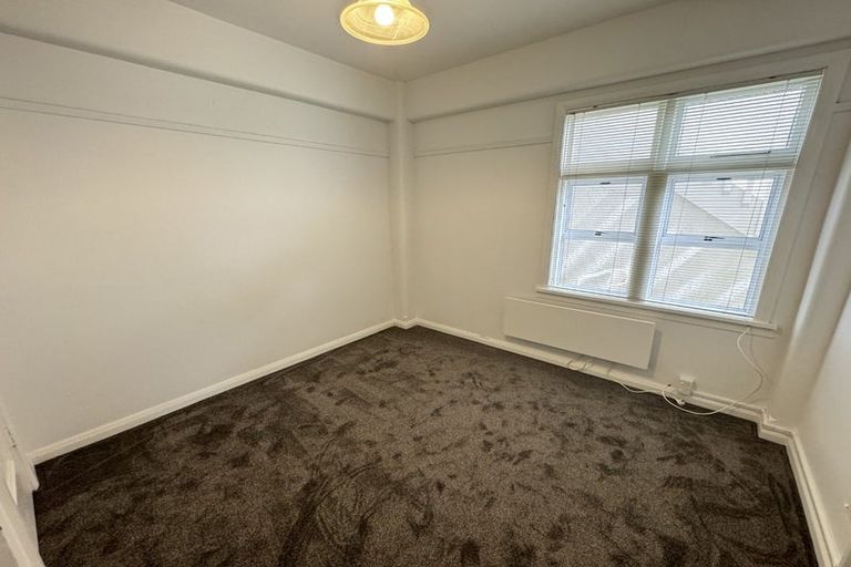 Photo of property in San Antonio Flats, 2/12 Kilbirnie Crescent, Kilbirnie, Wellington, 6022