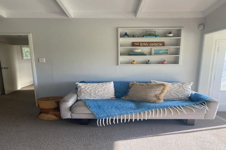 Photo of property in 10 Rimu Road, Stanmore Bay, Whangaparaoa, 0932