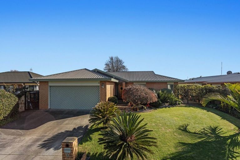 Photo of property in 9 Edgewater Grove, Whakatane, 3120