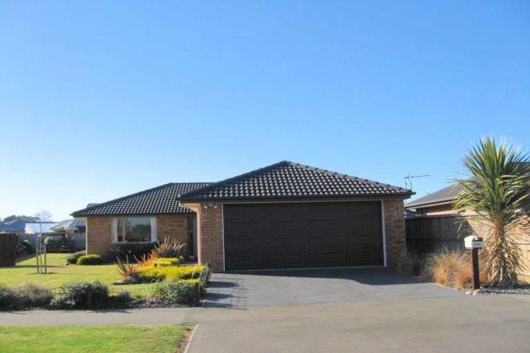 Photo of property in 1 Greenmeadow Gardens, Belfast, Christchurch, 8051