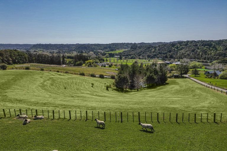 Photo of property in 112b Mahoenui Valley Road, Coatesville, 0793