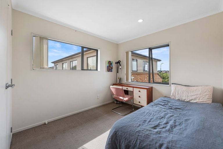 Photo of property in 84 Naylors Drive, Mangere, Auckland, 2022