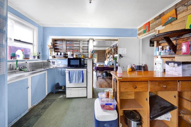 Photo of property in 244 Egmont Street, Patea, 4520