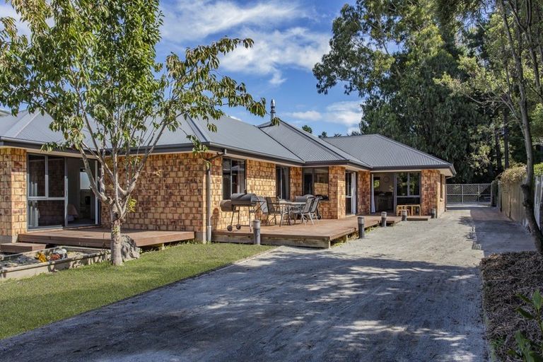 Photo of property in 42 Railway Street, Sefton, 7477