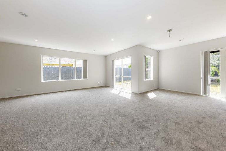 Photo of property in 4c Sheriff Place, Randwick Park, Auckland, 2105