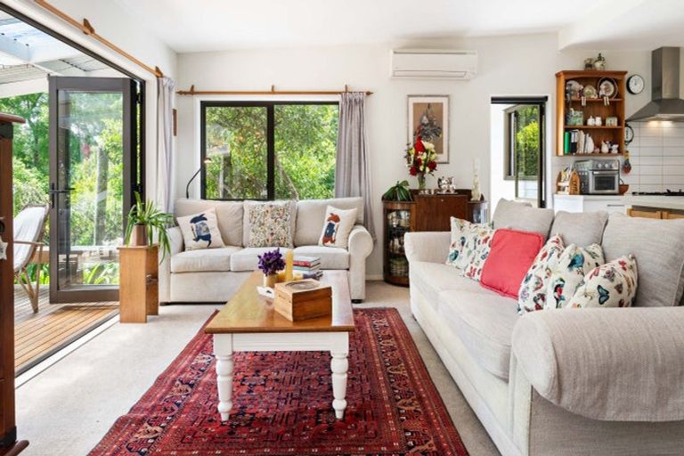 Photo of property in 23 Wharf Road, Clarks Beach, Pukekohe, 2679