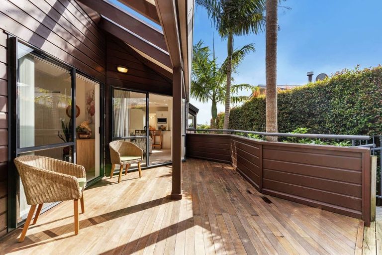 Photo of property in 20a Evelyn Road, Cockle Bay, Auckland, 2014