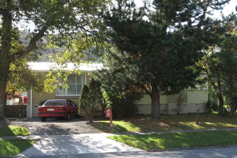 Photo of property in 127 Kowhai Street, Naenae, Lower Hutt, 5011