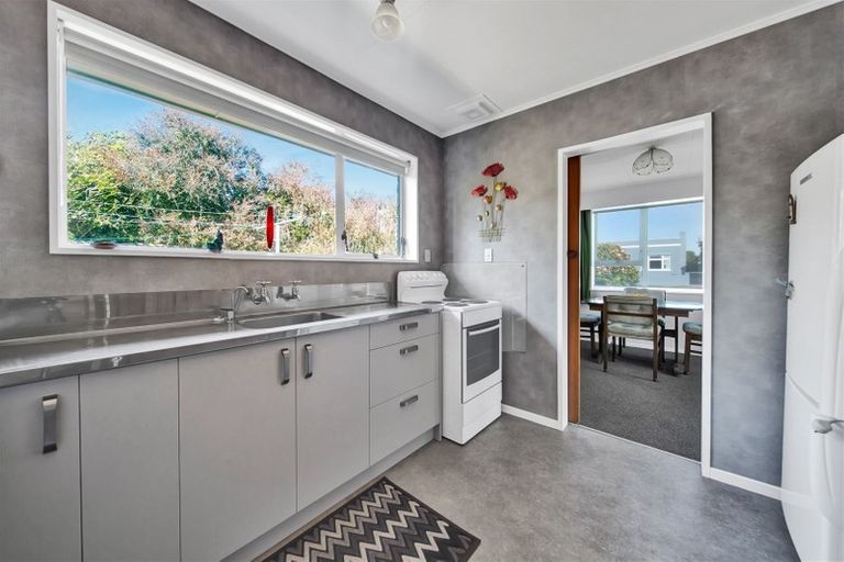 Photo of property in 4 Disraeli Street, Hawera, 4610