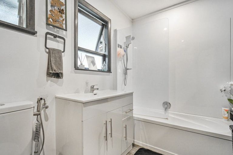 Photo of property in 84 Folkestone Drive, Flaxmere, Hastings, 4120