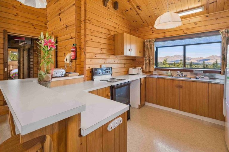 Photo of property in 16 Chalet Crescent, Hanmer Springs, 7334