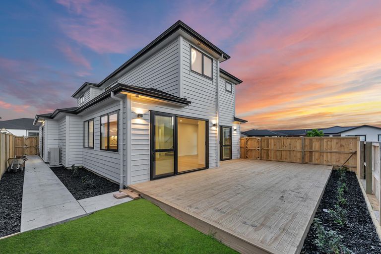 Photo of property in 14 Gertrude Cole Road, Clarks Beach, 2122