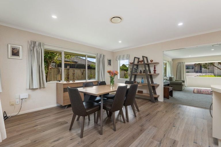 Photo of property in 158 Ruapehu Drive, Fitzherbert, Palmerston North, 4410