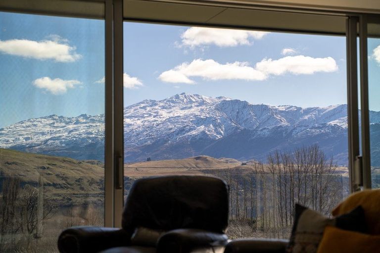 Photo of property in 16 Hayes View Lane, Lake Hayes, Queenstown, 9371