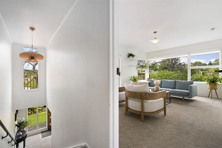 Photo of property in 19 Agincourt Street, Glenfield, Auckland, 0629