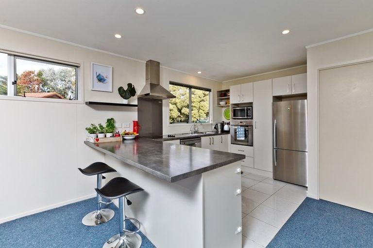 Photo of property in 7 Celina Place, Browns Bay, Auckland, 0630