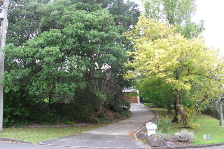 Photo of property in 121 Wood Bay Road, Titirangi, Auckland, 0604