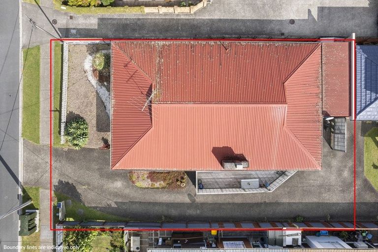 Photo of property in 34 Centreway Road, Orewa, 0931