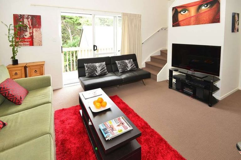 Photo of property in 98b Verran Road, Birkdale, Auckland, 0626