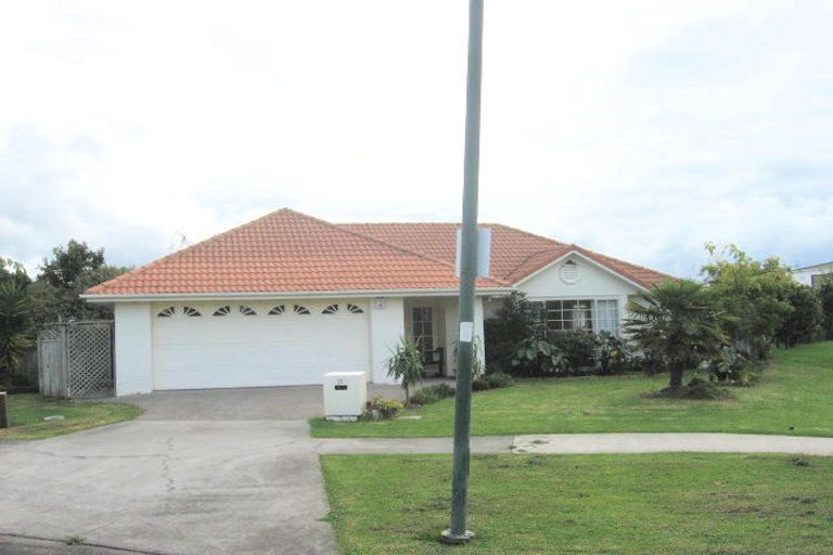 Photo of property in 21 Palmcrest Grove, Highland Park, Auckland, 2010