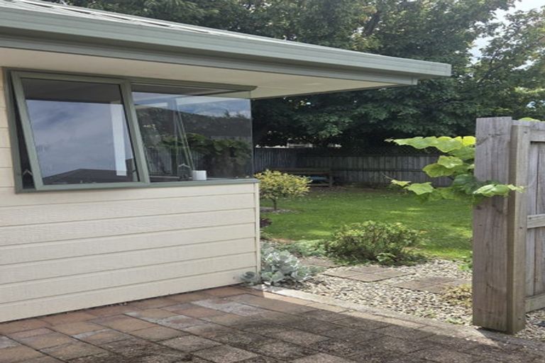 Photo of property in 2/75 Mclauchlan Street, Springlands, Blenheim, 7201